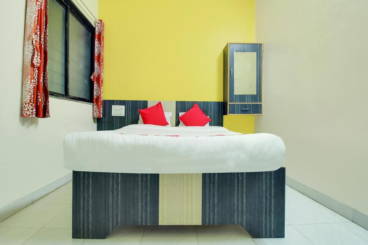 Oyo Flagship 48365 Hotel Shiva'S Castle Chalisgaon Εξωτερικό φωτογραφία
