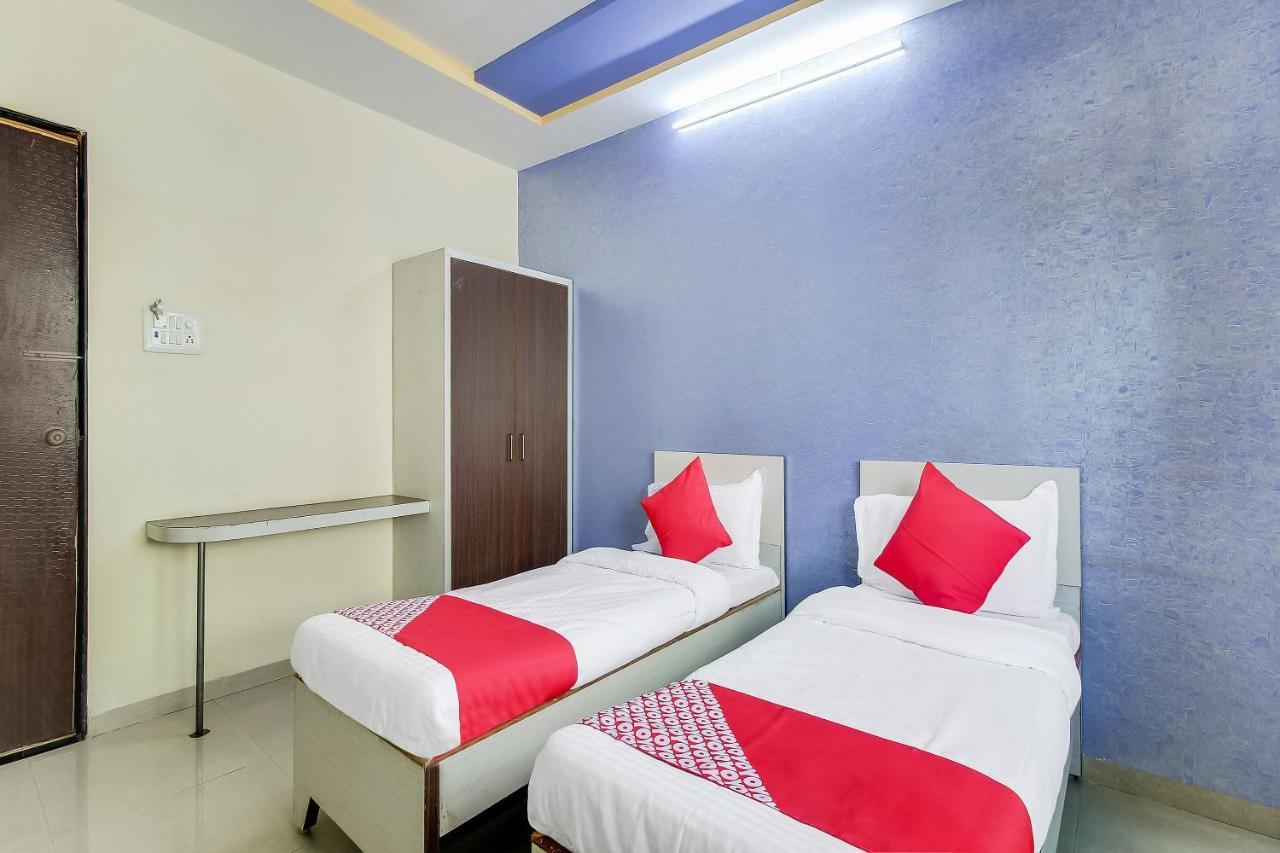 Oyo Flagship 48365 Hotel Shiva'S Castle Chalisgaon Εξωτερικό φωτογραφία