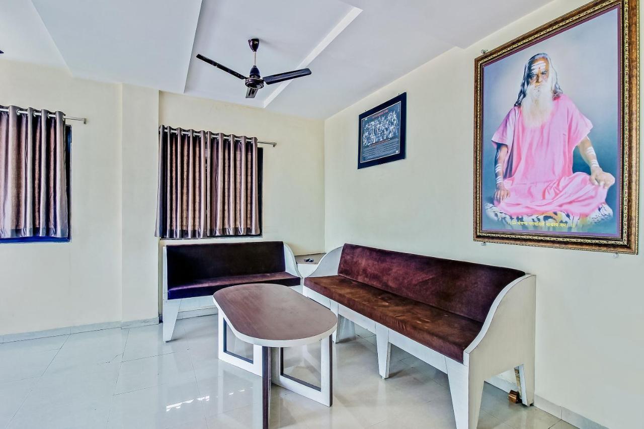 Oyo Flagship 48365 Hotel Shiva'S Castle Chalisgaon Εξωτερικό φωτογραφία
