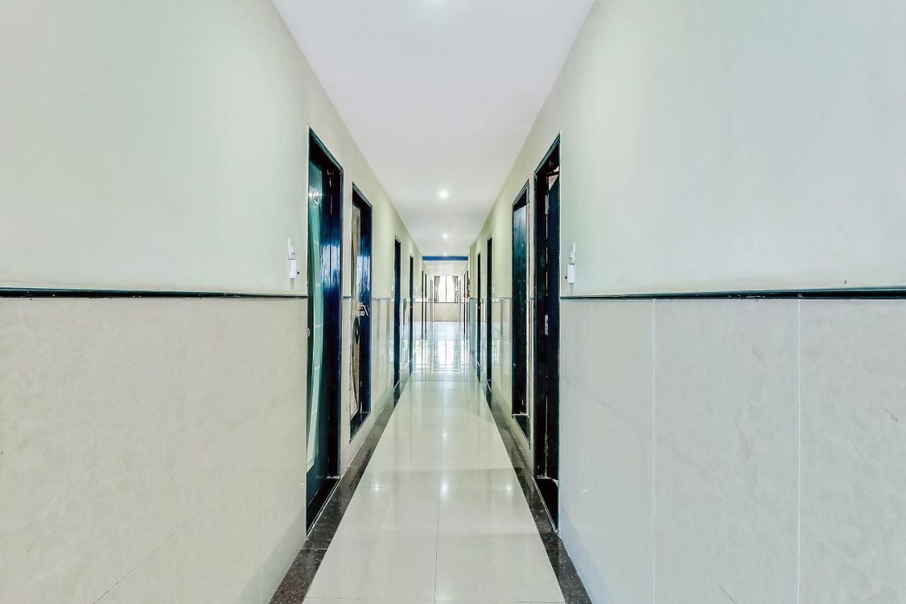 Oyo Flagship 48365 Hotel Shiva'S Castle Chalisgaon Εξωτερικό φωτογραφία